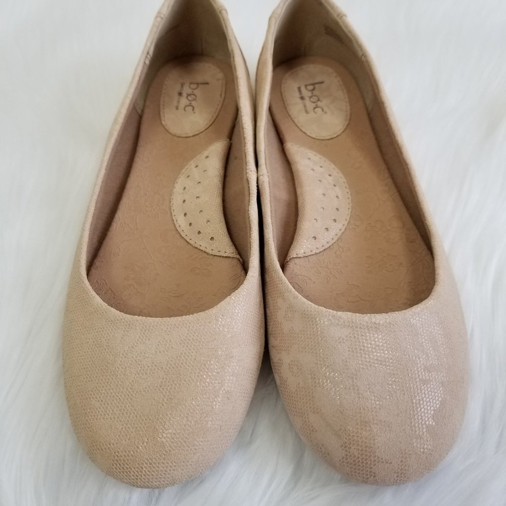 b.o.c. Born Concept Leather Flats Women's 8.5 Slip On Shoes Floral Texture